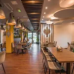 Gucio - Z Restauracja Couette-café 3*