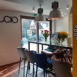 Gucio - Z Restauracja Couette-café 3*