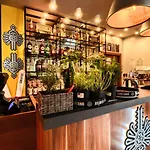 Gucio - Z Restauracja Bed & Breakfast