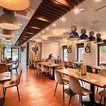 Gucio - Z Restauracja Couette-café