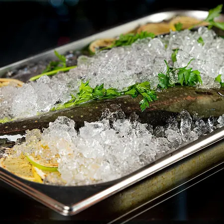 Gucio - Z Restauracja 3*