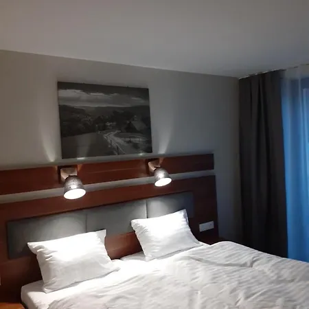Gucio - Z Restauracja Bed & Breakfast 3*