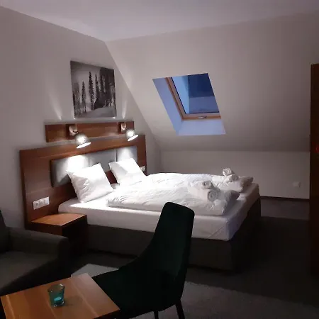 Gucio - Z Restauracja Bed & Breakfast Szczyrk