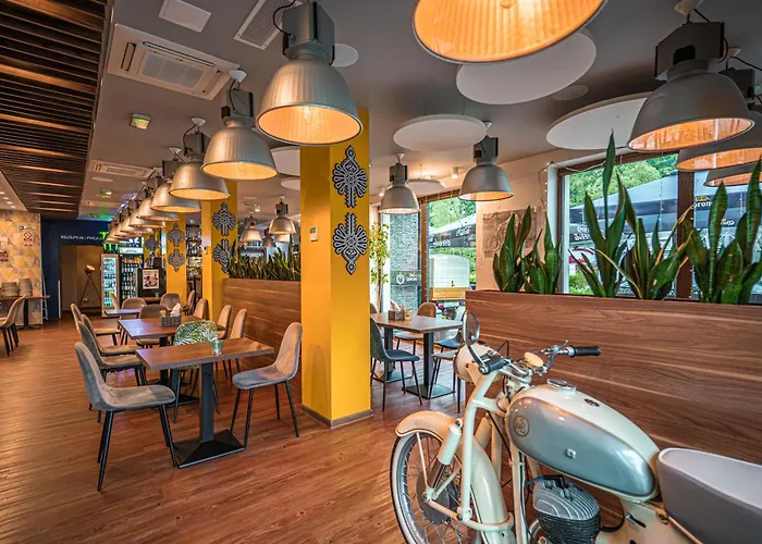 Bed & Breakfast Gucio - Z Restauracja