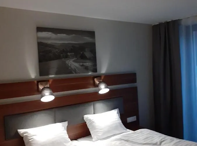 Gucio - Z Restauracja Bed & Breakfast 3*