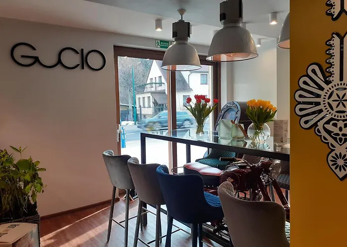 Gucio - Z Restauracja Bed & Breakfast 3*