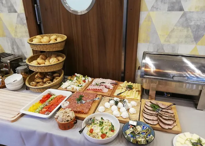 Gucio - Z Restauracja Bed & Breakfast