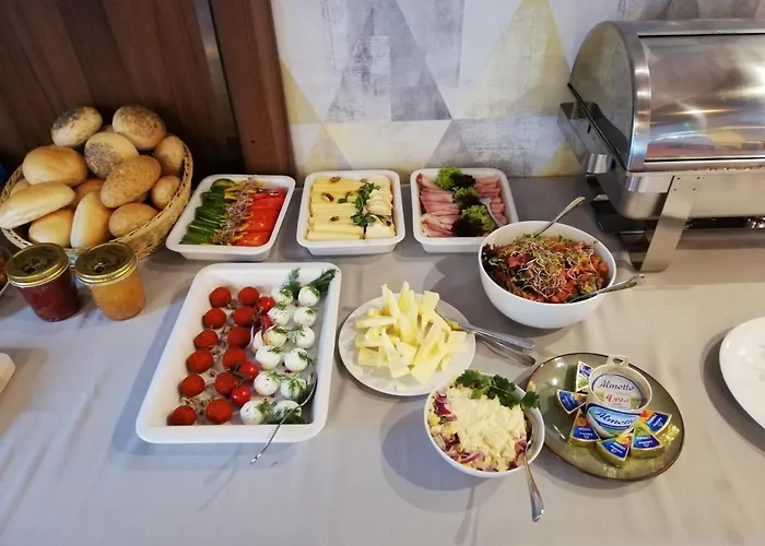 Gucio - Z Restauracja Bed & Breakfast 3*