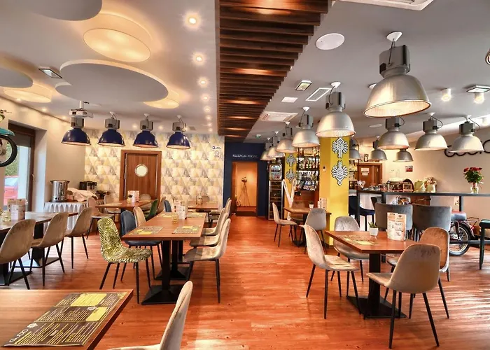 Gucio - Z Restauracja Bed & Breakfast 3*